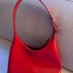Barely used STAUD Scotty tomato red patent leather 90s shoulder bag